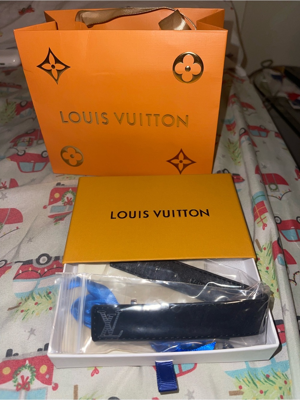 Louis vuitton bracelet black